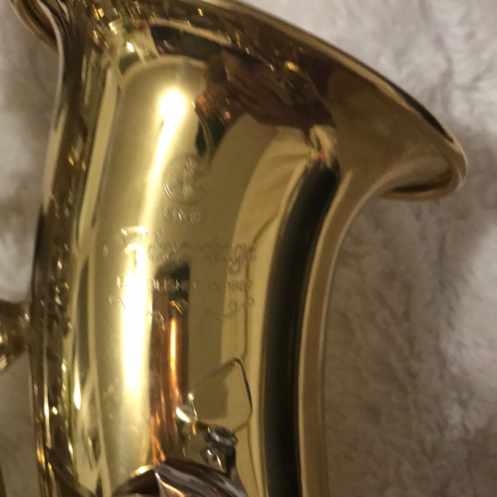 Saxophone - Picture 6 of 8